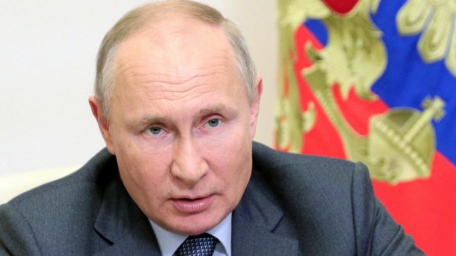 Путин излиза в самоизолация заради ковид в обкръжението му