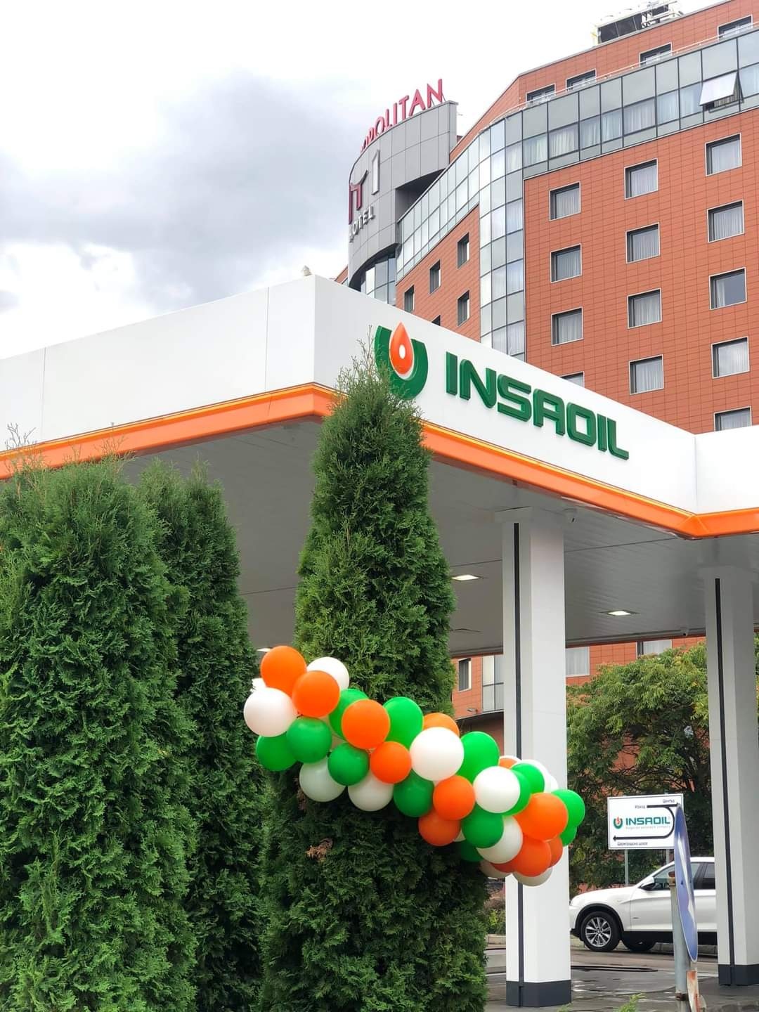 Компанията Инса Ойл отвори първа бензиностанция в София съобщиха от