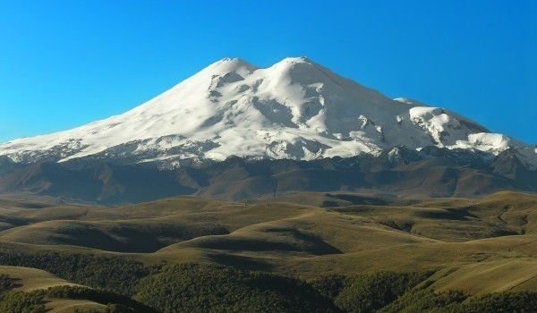 Петима души загинаха при изкачване на връх Елбрус