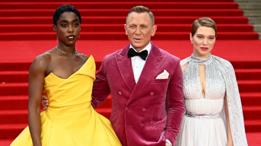 Кинокритиците посрещнаха възторжено новия филм за Джеймс Бонд