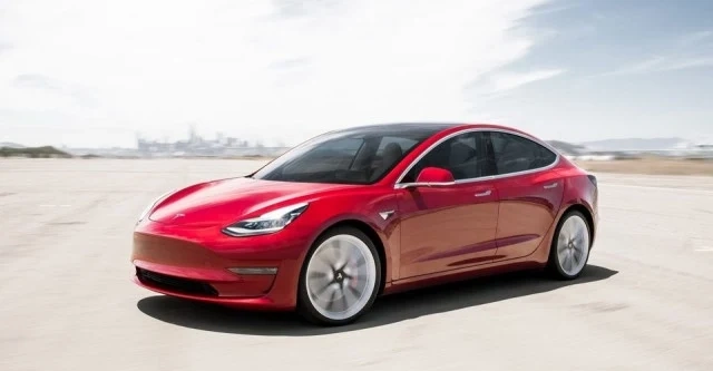 Tesla повишава цените на електромобилите Model 3 и Model Y