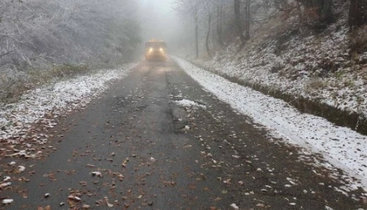 Оранжев код за опасно време за 11 области,  ще вали сняг