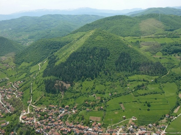 Мистериозна пирамида открита край габровското село Петко Славейково носи безсмъртие