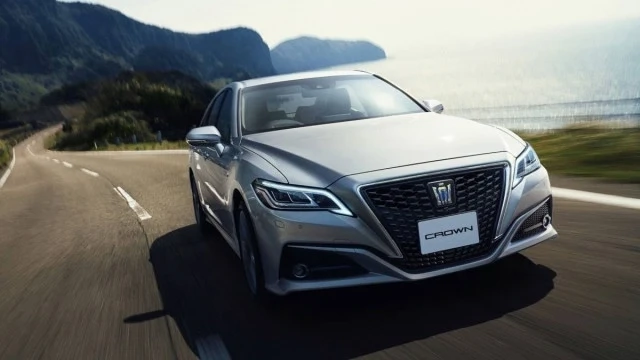 Подробности за Toyota Crown най-стария модел на Toyota