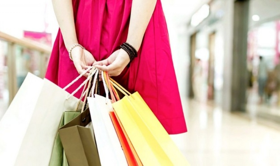 Шопинг услуга: Имунизирани пазаруват на неваксинирани с такса  