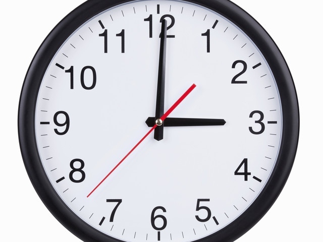 В събота срещу неделя връщаме часовника с един час назад