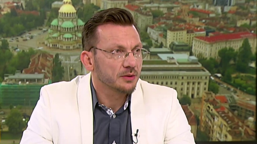 Д-р Станимир Хасърджиев: Решението е локдаун