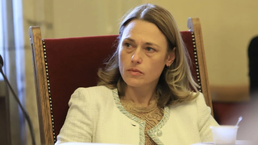 Ива Митева може да напусне партията на Слави Трифонов и политиката