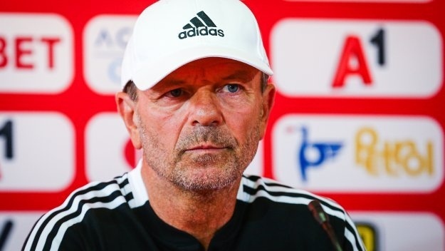 Стойчо Младенов: Настроението е боево за мача със Зоря