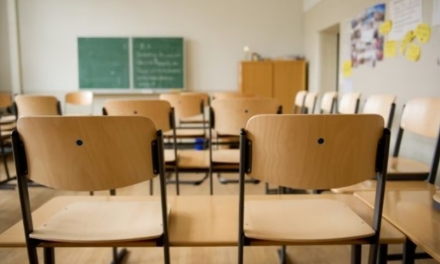 Днес ще стане ясно колко от малките ученици се връщат в клас