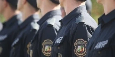 Полицаите отбелязват професионалния си празник