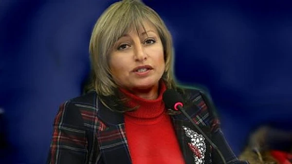 Мира Радева: Твърдо се върви към кабинет, но не очаквам лидерите, подали оставки, да се идентифицират с него