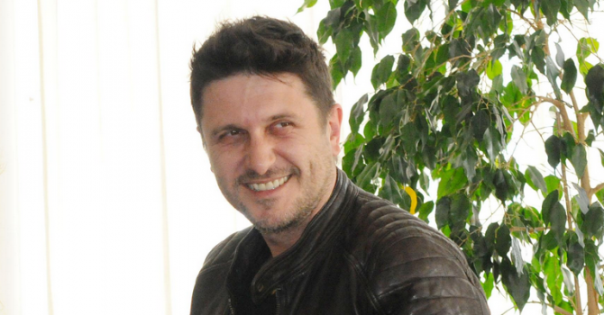 Асен Блатечки: Не съм виждал пълен салон от 2 години