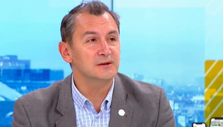 Доц. Михаил Околийски: Повод за оптимизъм няма – пета вълна предстои