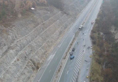 Възстановено е движението в района на катастрофата край Боснек