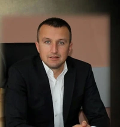 За първи път у нас: Община вдига заплатите на ваксинирани служители