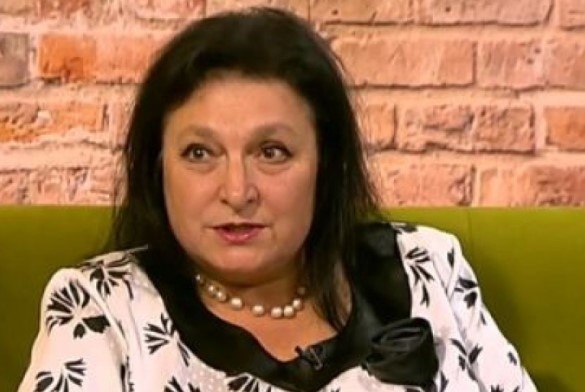 Гломб: Нека да продължим с маските и дистанцията