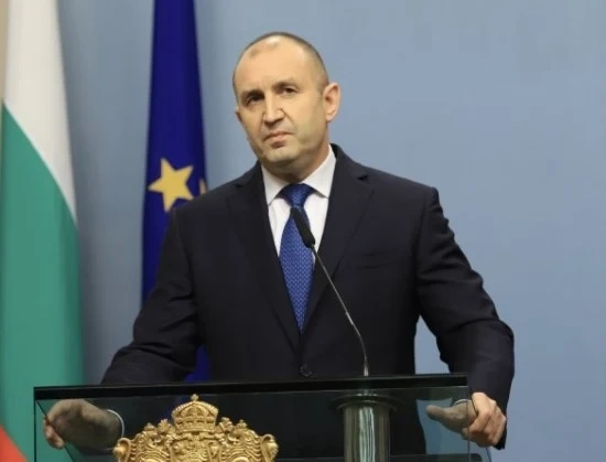 Президентът Румен Радев връчва мандата за съставяне на правителство утре в 10 ч.