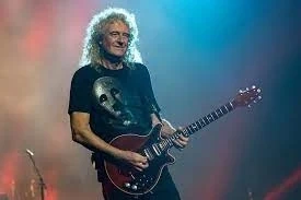 Китаристът на Queen Брайън Мей е с COVID-19
