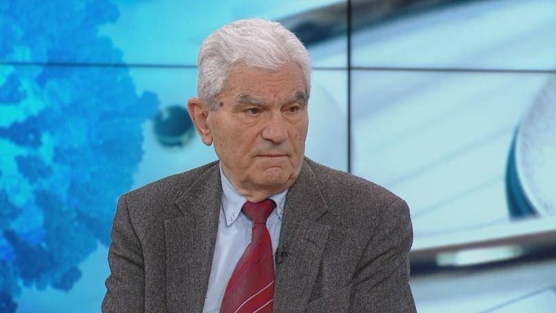 Акад. Богдан Петрунов: Предстои ни епидемия на младите хора. Те ще боледуват и ще отнасят смъртните случаи