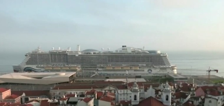 Огнище на COVID-19 на борда на круизен кораб на пристанището в Лисабон