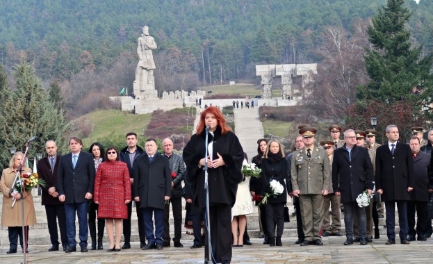 Вицепрезидентът в Калофер: Разкъсахме мрежата на апатията