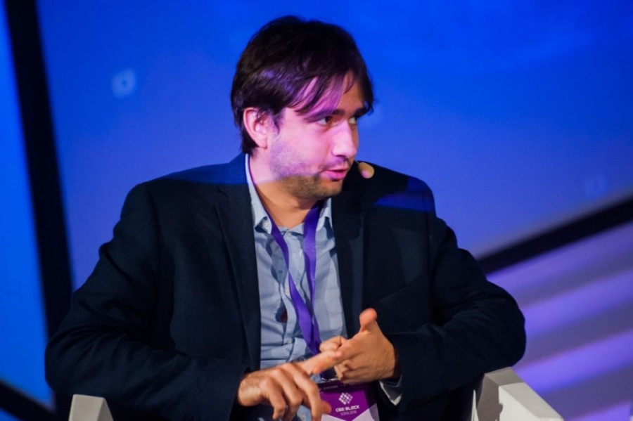 Министър Божанов: В близко бъдеще към личната ни карта ще внедрим и здравна карта