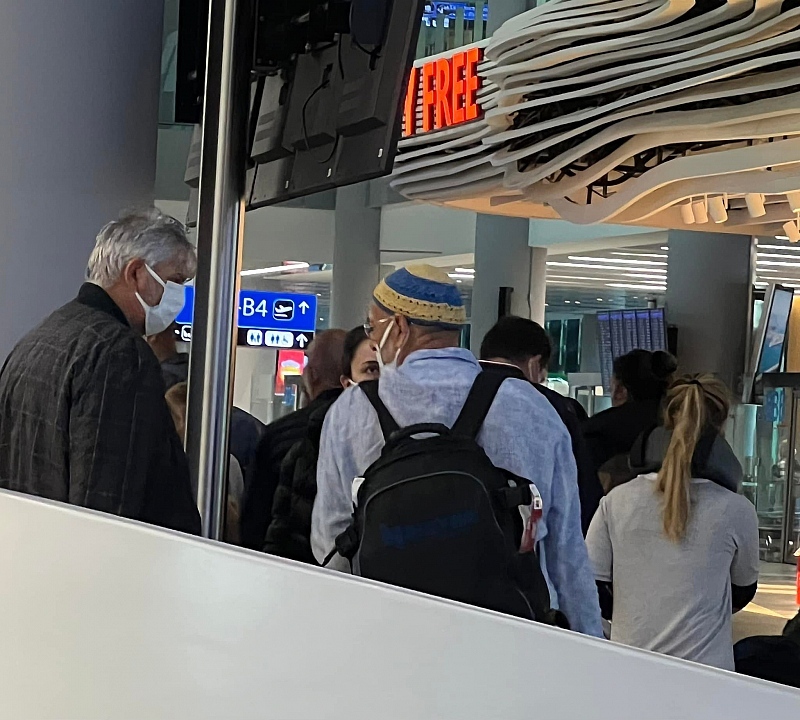 Хванаха Любен Дилов (син) и Лъчо Мозъка в полет от Инстанбул през работно време