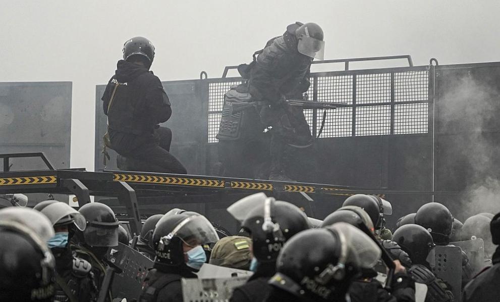 Министерство на вътрешните работи на Казахстан съобщи че при размириците