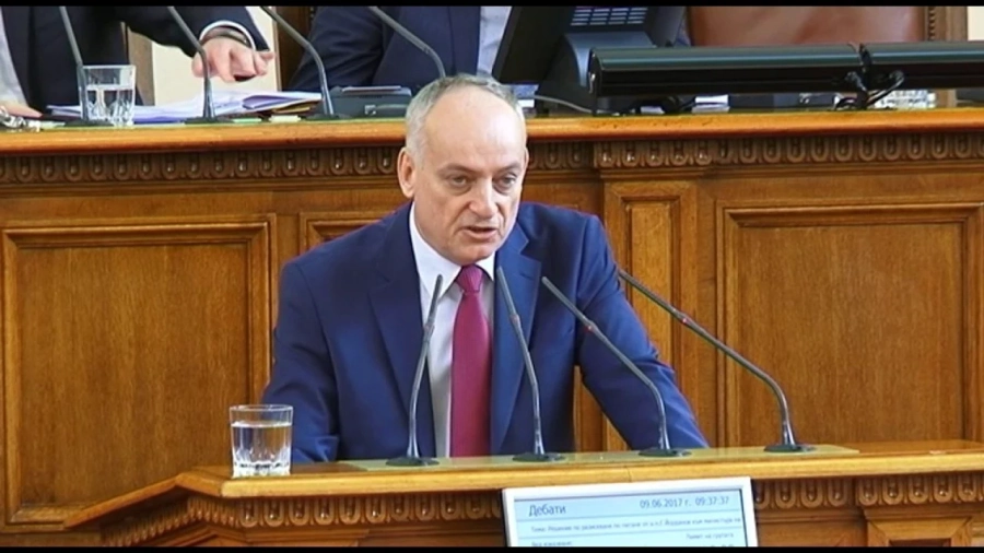 Зам.-министър Георги Йорданов: Вероятно ще се премине към онлайн обучение