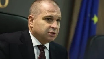 Гроздан Караджов скастри Сандов за трасето на АМ Струма