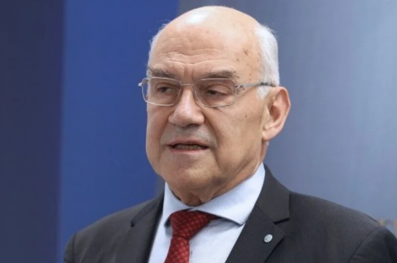 Председателят на КЕВР Иван Иванов: Петков е или неинформиран, или некомпетентен