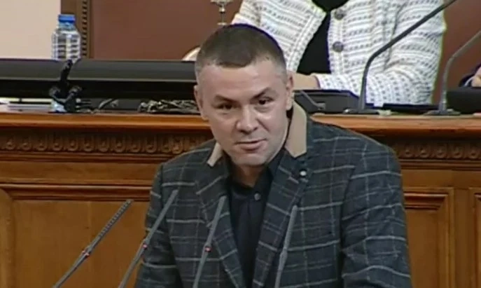 Ицо Хазарта предизвика бурни реакции в НС с изказване за шепа нещастни фашисти