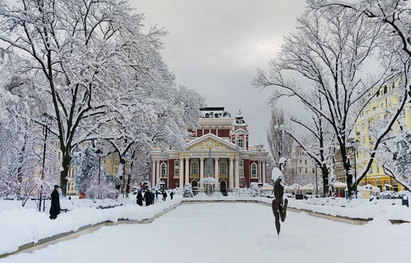 Отново минус 12 градуса сутринта, през деня ще се затопли