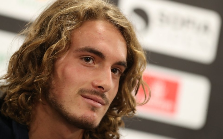 Циципас е на 1/2-финал на Australian Open