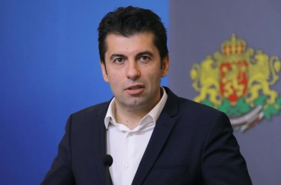 Премиерът Кирил Петков разпорежда проверка за уличното осветление в София