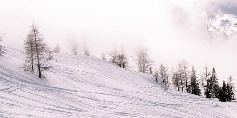 Снеговалежите в планините продължават