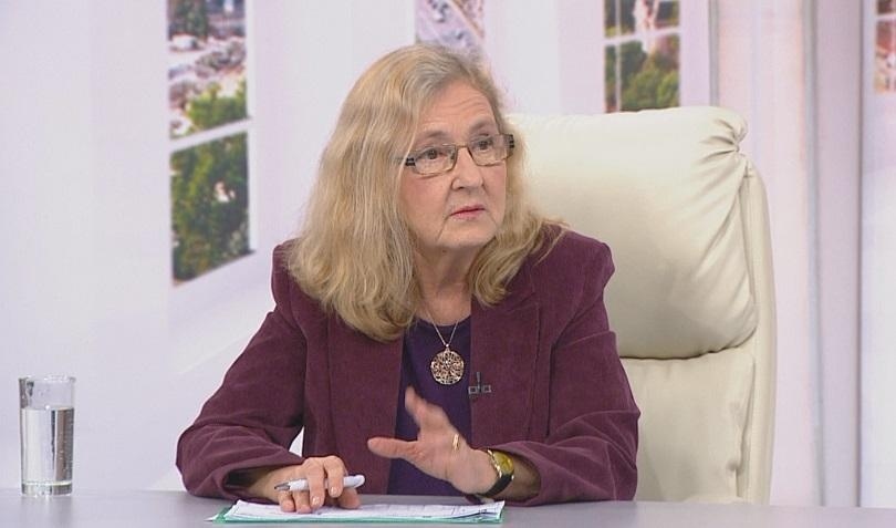 Проф. Кожухарова: Хората не одобряват сертификата за България, но не ги притеснява да го използват за Гърция