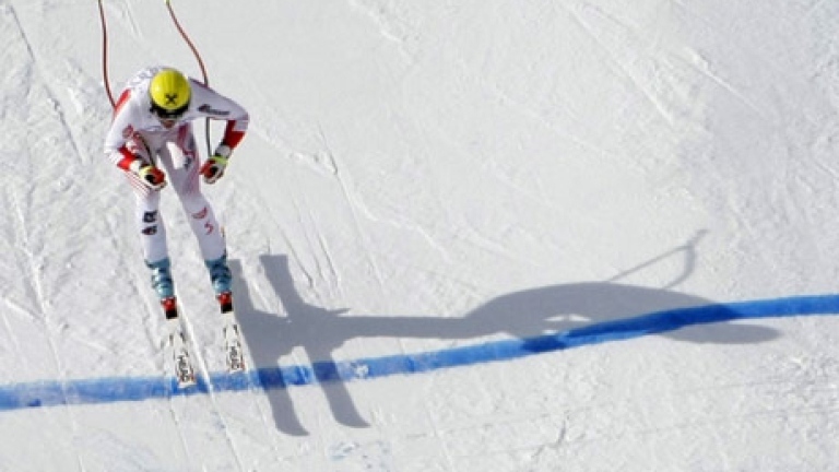 Отмениха ски спускането при мъжете заради силен вятър  