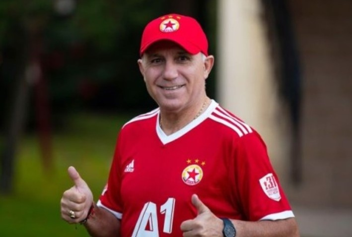 Христо Стоичков дари 3000 лв. за неотложните задължения на ЦСКА