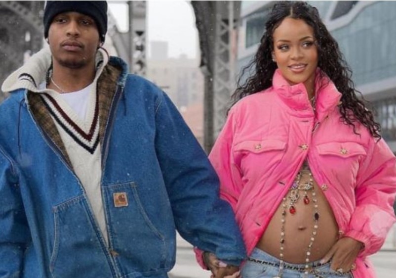 След раждането: Риана планира сватба