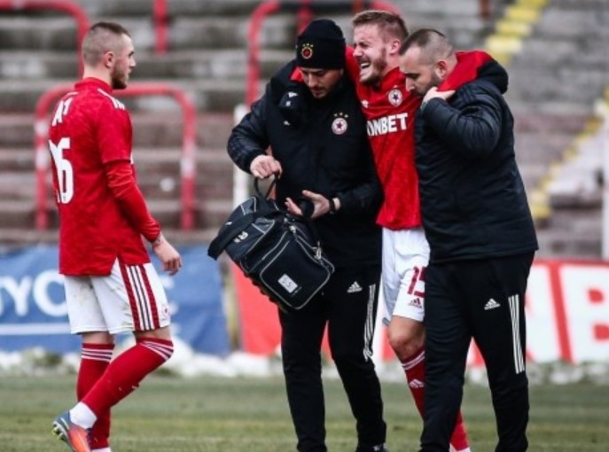 Защитник на ЦСКА е с разкъсани връзки на глезена