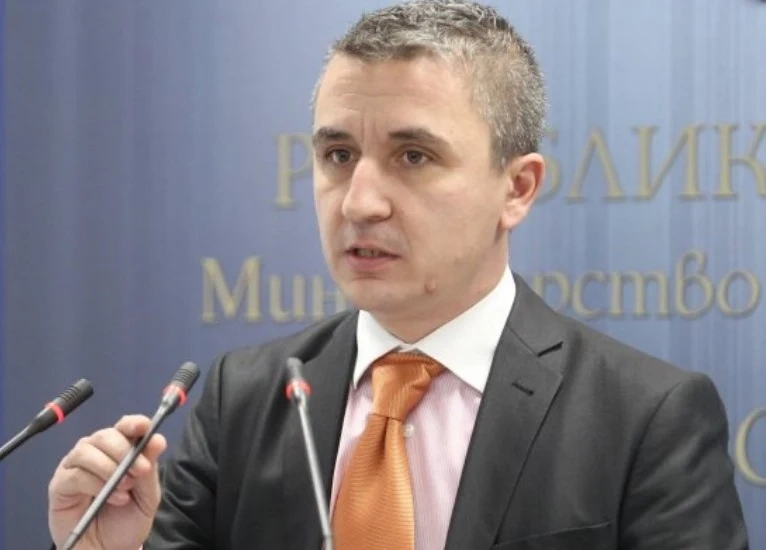 Обмислят вариант държавата да купува ток за общини, болници и социални заведения