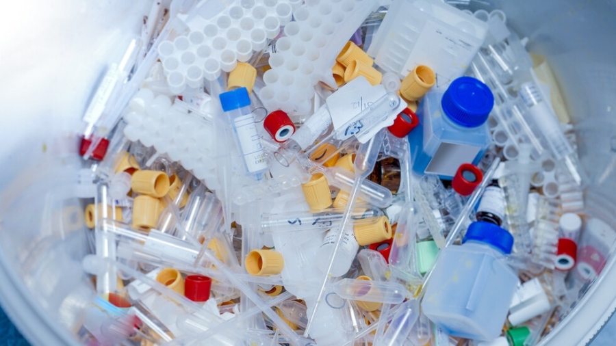 Медицинските отпадъци на Варна няма къде да отидат без площадката край Тополи