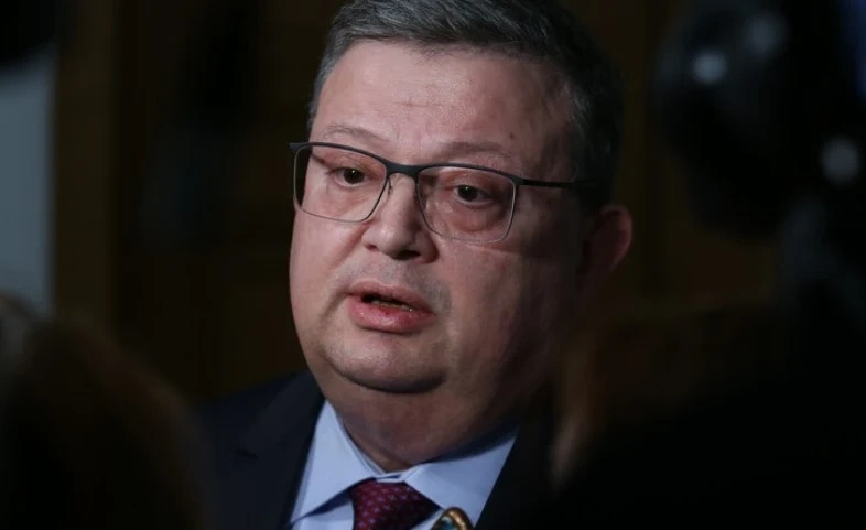 Допускът до класицифицирана информация на Сотир Цацаров е бил отнет неправомерно