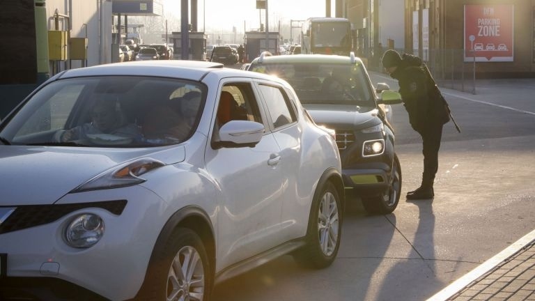 Първите българи, евакуирани от Украйна, пристигнаха у нас