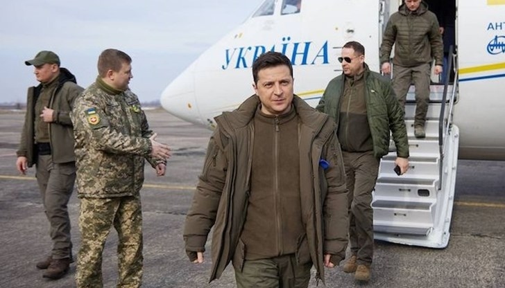 Зеленски: Няма да хвърлим оръжията