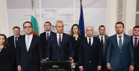 От Възраждане поискаха оставката на цялото правителство