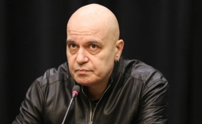 Слави Трифонов: На този ден много хора ще се упражняват чисто конюнктурно политически