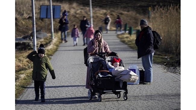 УНИЦЕФ: Oколо половин милион деца са били принудени да напуснат Украйна